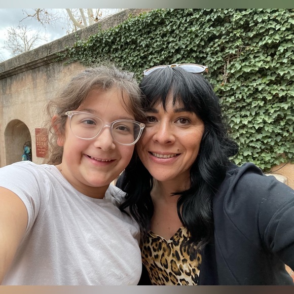 Meet your Posher, Briana - Picture 3 of 5